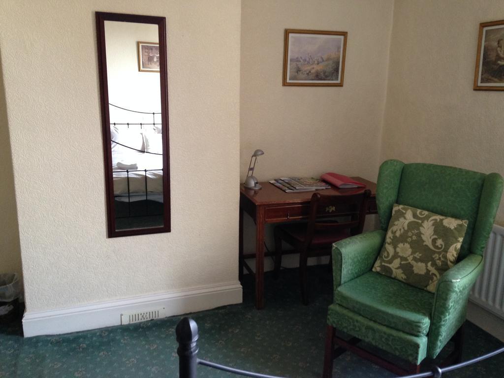 Kirkgate House Hotel Thirsk Room photo